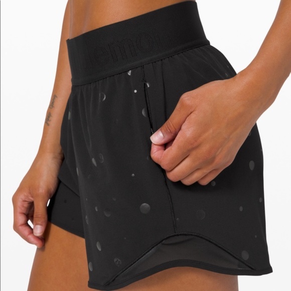 Lululemon Hotty Hot HR Short 4” Poco Logo Black - Picture 1 of 6